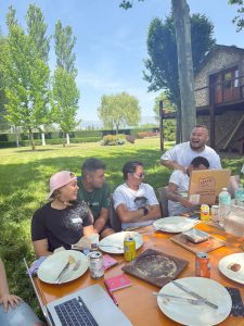 DISFRUTANDO UN DIA REDODNO 